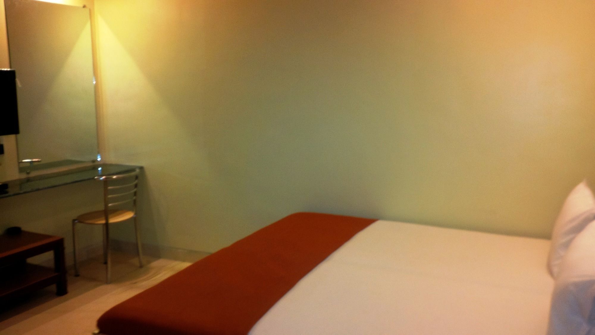 Hotel Blue Bird Colaba Mandve Exteriör bild